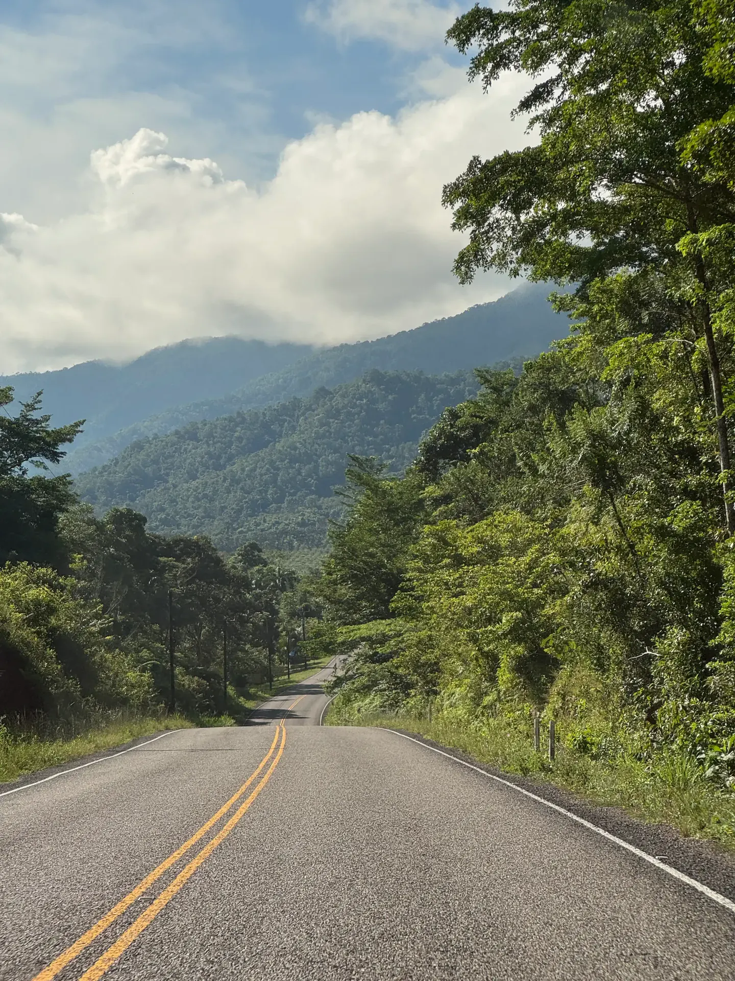 Belize travel scene featuring Moving Around the Mainland