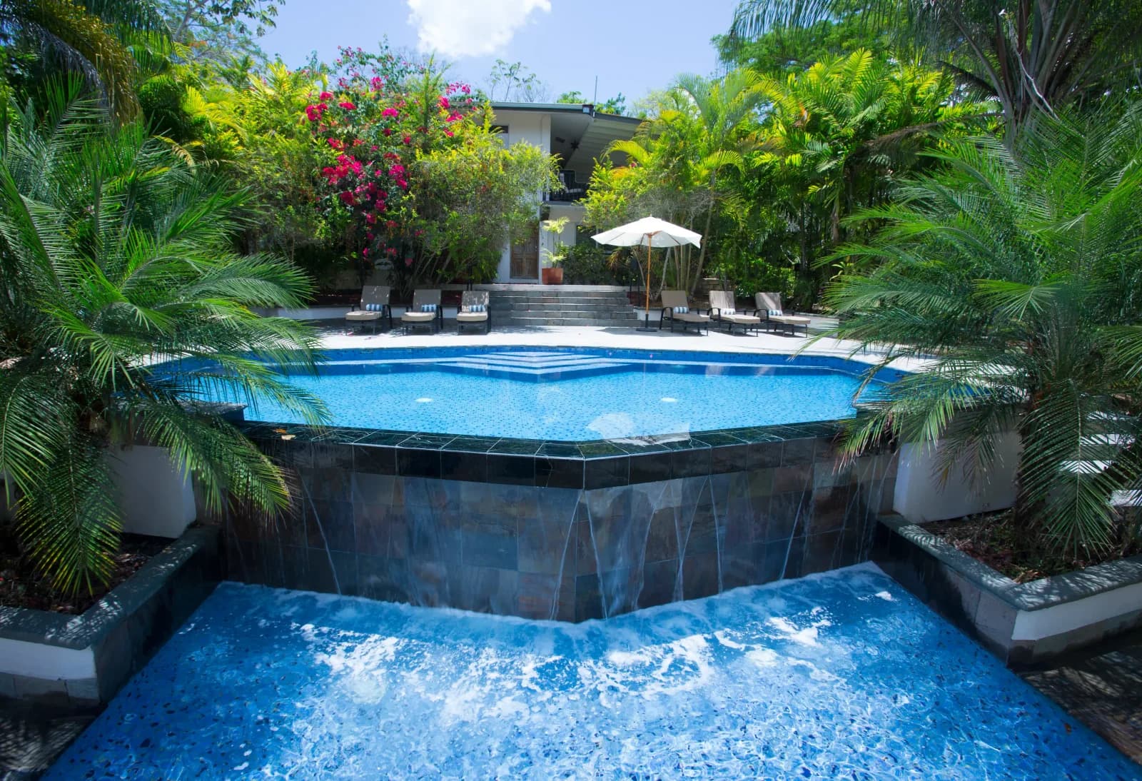 Ka'ana - Pool - Close Up