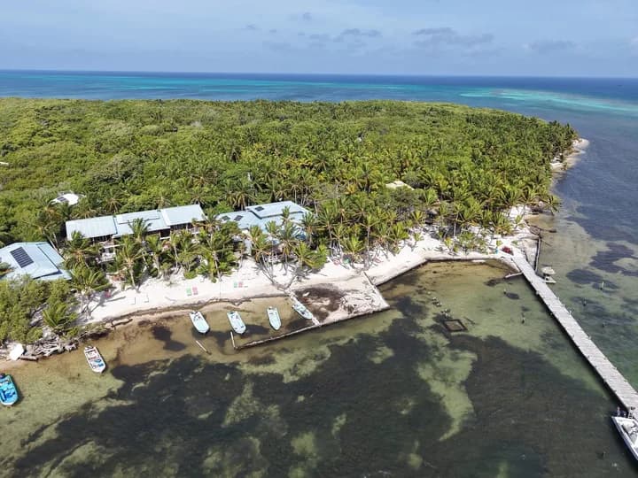 Belize travel scene featuring Itza Resort in Lighthouse Reef Atoll