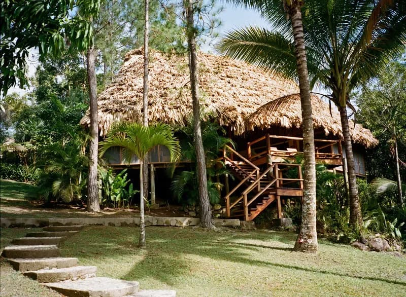 Blancaneaux Lodge
