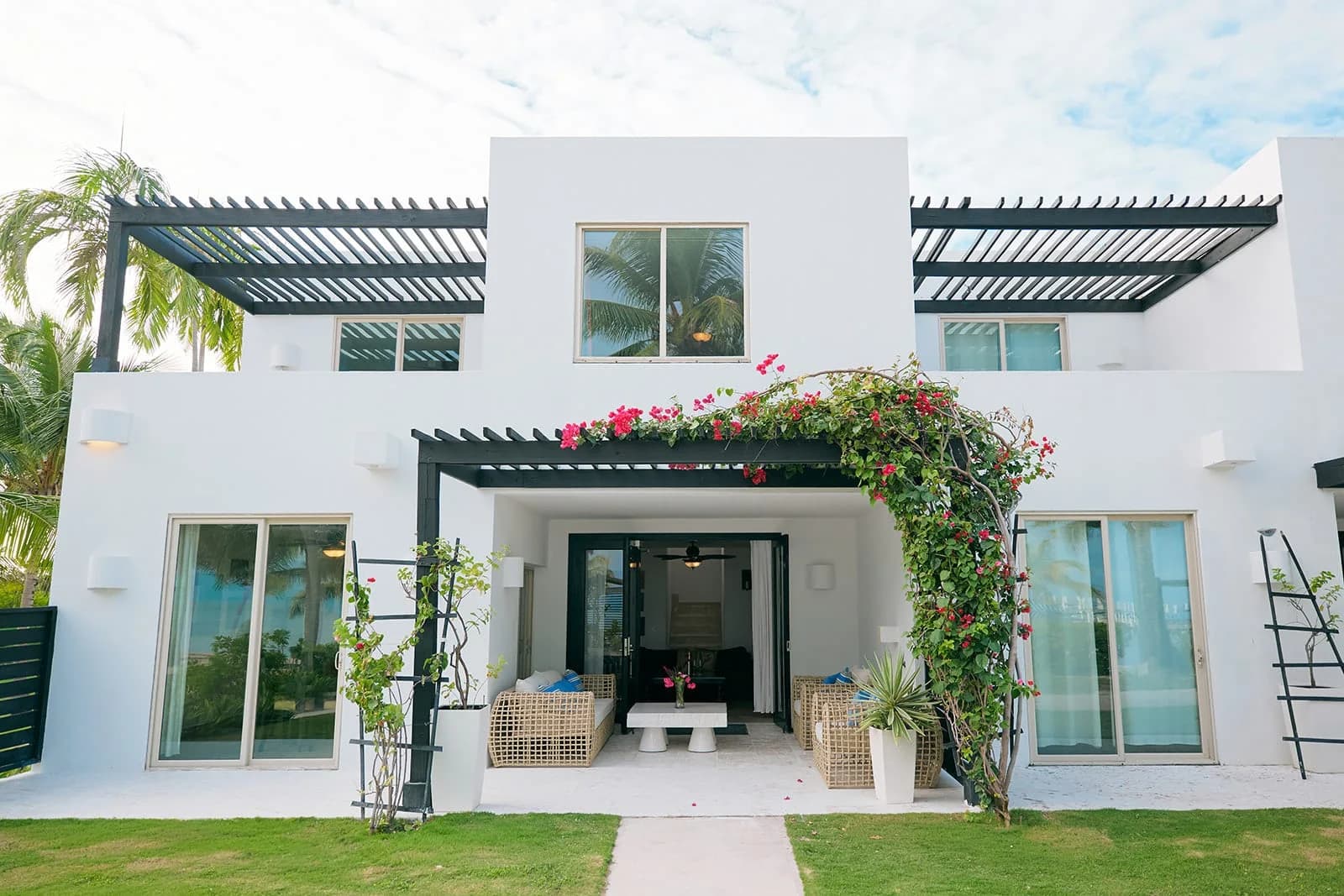Las Terrazas Resort & Residences